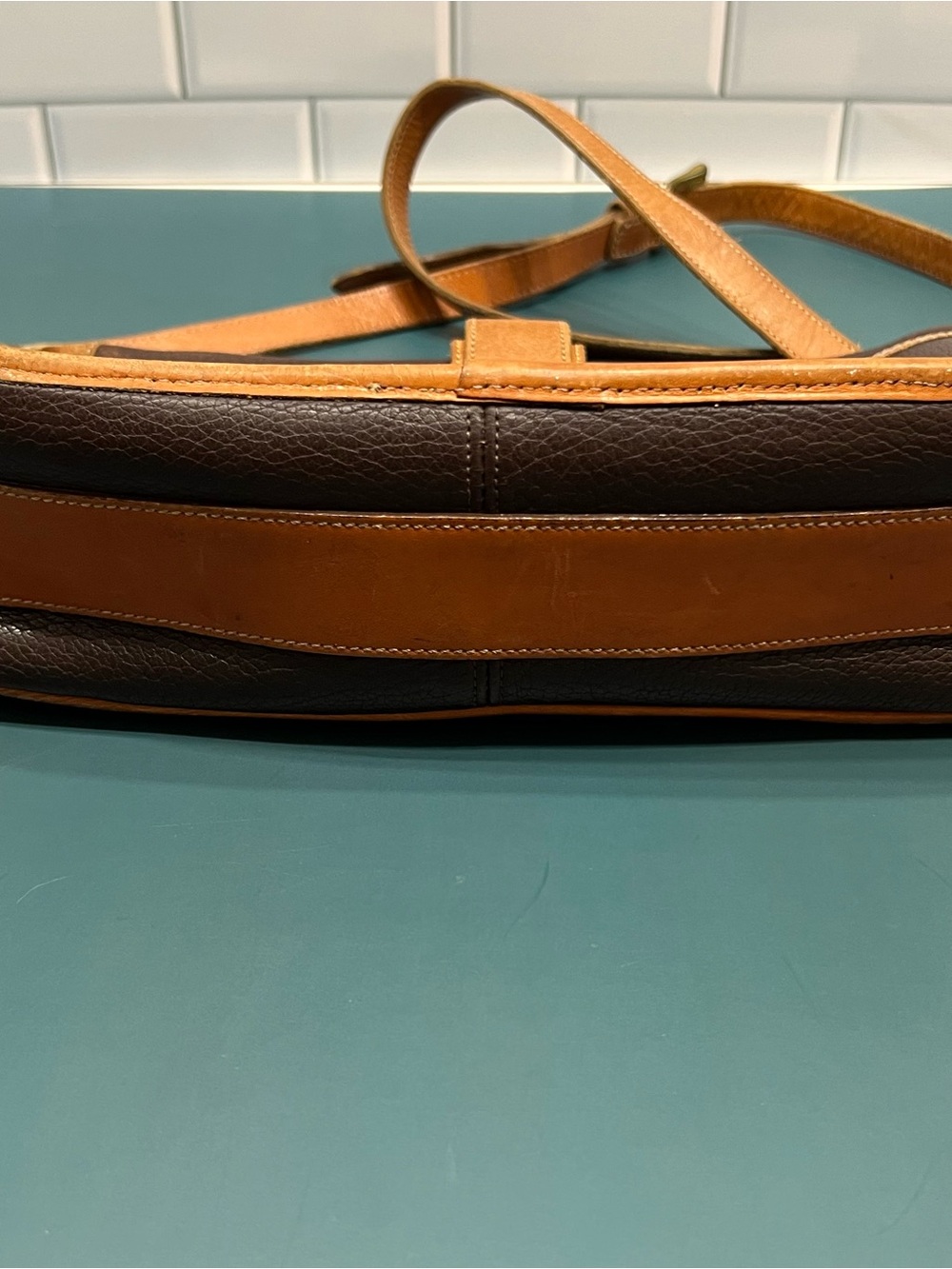 Vintage Dooney & Bourke Pebbled Leather Equestrian Crossbody Purse Duck 90s/80s - Picture 5 of 11